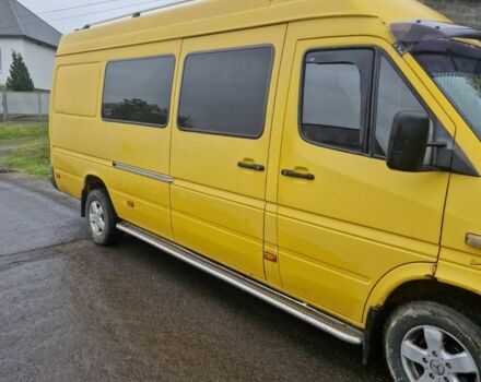 Желтый Мерседес Sprinter, объемом двигателя 0.22 л и пробегом 615 тыс. км за 10500 $, фото 5 на Automoto.ua