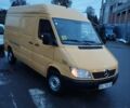 Желтый Мерседес Sprinter, объемом двигателя 2.2 л и пробегом 416 тыс. км за 9000 $, фото 1 на Automoto.ua