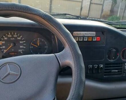 Желтый Мерседес Sprinter, объемом двигателя 2.3 л и пробегом 455 тыс. км за 6700 $, фото 25 на Automoto.ua