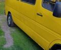 Желтый Мерседес Sprinter, объемом двигателя 2.3 л и пробегом 455 тыс. км за 6700 $, фото 15 на Automoto.ua