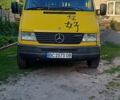Желтый Мерседес Sprinter, объемом двигателя 2.3 л и пробегом 455 тыс. км за 6700 $, фото 12 на Automoto.ua