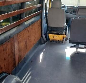 Желтый Мерседес Sprinter, объемом двигателя 2.3 л и пробегом 455 тыс. км за 6700 $, фото 6 на Automoto.ua