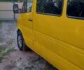 Желтый Мерседес Sprinter, объемом двигателя 2.3 л и пробегом 455 тыс. км за 6700 $, фото 20 на Automoto.ua