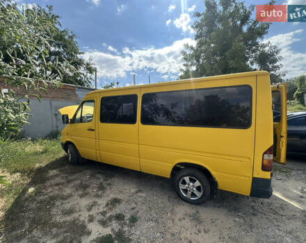 Желтый Мерседес Sprinter, объемом двигателя 2.87 л и пробегом 500 тыс. км за 3500 $, фото 3 на Automoto.ua