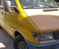 Желтый Мерседес Sprinter, объемом двигателя 2.9 л и пробегом 300 тыс. км за 5300 $, фото 4 на Automoto.ua