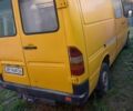 Желтый Мерседес Sprinter, объемом двигателя 2.3 л и пробегом 600 тыс. км за 5700 $, фото 1 на Automoto.ua