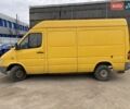 Желтый Мерседес Sprinter, объемом двигателя 2.9 л и пробегом 495 тыс. км за 7000 $, фото 5 на Automoto.ua