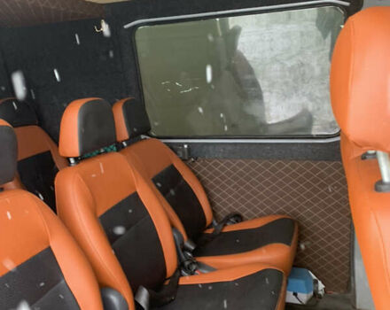 Желтый Мерседес Sprinter, объемом двигателя 2.15 л и пробегом 433 тыс. км за 7500 $, фото 7 на Automoto.ua