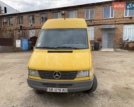 Желтый Мерседес Sprinter, объемом двигателя 2.9 л и пробегом 495 тыс. км за 7000 $, фото 6 на Automoto.ua