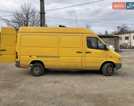 Желтый Мерседес Sprinter, объемом двигателя 2.9 л и пробегом 495 тыс. км за 7000 $, фото 9 на Automoto.ua