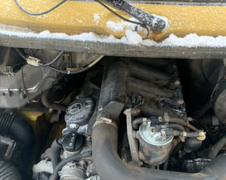 Желтый Мерседес Sprinter, объемом двигателя 2.15 л и пробегом 433 тыс. км за 7500 $, фото 1 на Automoto.ua