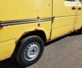 Желтый Мерседес Sprinter, объемом двигателя 2.2 л и пробегом 469 тыс. км за 7500 $, фото 3 на Automoto.ua