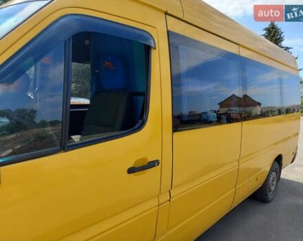 Желтый Мерседес Sprinter, объемом двигателя 2.2 л и пробегом 827 тыс. км за 4900 $, фото 5 на Automoto.ua