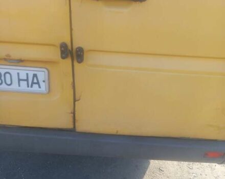 Желтый Мерседес Sprinter, объемом двигателя 0 л и пробегом 150 тыс. км за 5300 $, фото 2 на Automoto.ua