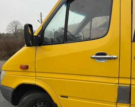 Жовтий Мерседес Sprinter, об'ємом двигуна 2.15 л та пробігом 800 тис. км за 6500 $, фото 7 на Automoto.ua