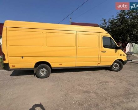 Желтый Мерседес Sprinter, объемом двигателя 2.1 л и пробегом 252 тыс. км за 7000 $, фото 3 на Automoto.ua