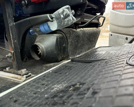 Жовтий Мерседес Sprinter, об'ємом двигуна 2.15 л та пробігом 800 тис. км за 6500 $, фото 33 на Automoto.ua