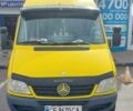 Желтый Мерседес Sprinter, объемом двигателя 2.3 л и пробегом 400 тыс. км за 9500 $, фото 1 на Automoto.ua