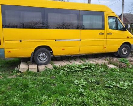 Желтый Мерседес Sprinter, объемом двигателя 2.15 л и пробегом 600 тыс. км за 10700 $, фото 1 на Automoto.ua