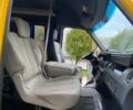 Желтый Мерседес Sprinter, объемом двигателя 2.2 л и пробегом 700 тыс. км за 10500 $, фото 2 на Automoto.ua