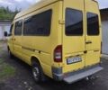 Желтый Мерседес Sprinter, объемом двигателя 2.2 л и пробегом 379 тыс. км за 8000 $, фото 2 на Automoto.ua