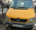 Желтый Мерседес Sprinter, объемом двигателя 2.2 л и пробегом 500 тыс. км за 7499 $, фото 1 на Automoto.ua