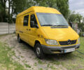 Желтый Мерседес Sprinter, объемом двигателя 2.15 л и пробегом 490 тыс. км за 9500 $, фото 1 на Automoto.ua