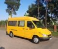 Желтый Мерседес Sprinter, объемом двигателя 2.69 л и пробегом 500 тыс. км за 6999 $, фото 1 на Automoto.ua