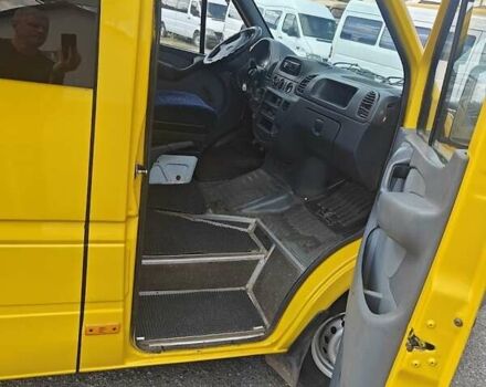 Желтый Мерседес Sprinter, объемом двигателя 2.15 л и пробегом 600 тыс. км за 9700 $, фото 4 на Automoto.ua