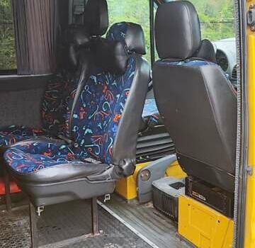 Жовтий Мерседес Sprinter, об'ємом двигуна 2.1 л та пробігом 505 тис. км за 7200 $, фото 16 на Automoto.ua