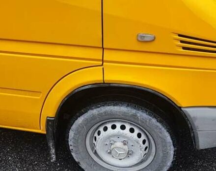 Жовтий Мерседес Sprinter, об'ємом двигуна 2.1 л та пробігом 505 тис. км за 7200 $, фото 10 на Automoto.ua