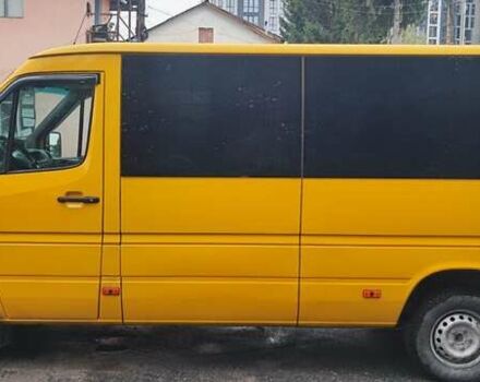 Жовтий Мерседес Sprinter, об'ємом двигуна 2.1 л та пробігом 505 тис. км за 7200 $, фото 1 на Automoto.ua