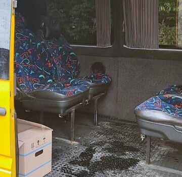 Жовтий Мерседес Sprinter, об'ємом двигуна 2.1 л та пробігом 505 тис. км за 7200 $, фото 14 на Automoto.ua