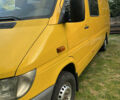 Желтый Мерседес Sprinter, объемом двигателя 2.15 л и пробегом 490 тыс. км за 9500 $, фото 9 на Automoto.ua