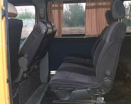 Желтый Мерседес Sprinter, объемом двигателя 2.1 л и пробегом 650 тыс. км за 7100 $, фото 11 на Automoto.ua