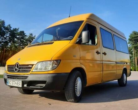 Желтый Мерседес Sprinter, объемом двигателя 2.69 л и пробегом 500 тыс. км за 6999 $, фото 3 на Automoto.ua