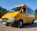 Желтый Мерседес Sprinter, объемом двигателя 2.69 л и пробегом 500 тыс. км за 6999 $, фото 3 на Automoto.ua
