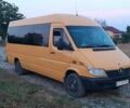 Желтый Мерседес Sprinter, объемом двигателя 2.1 л и пробегом 650 тыс. км за 7100 $, фото 4 на Automoto.ua