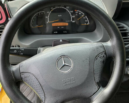 Желтый Мерседес Sprinter, объемом двигателя 2.15 л и пробегом 490 тыс. км за 9500 $, фото 11 на Automoto.ua
