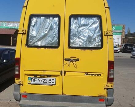 Желтый Мерседес Sprinter, объемом двигателя 2.2 л и пробегом 360 тыс. км за 10000 $, фото 26 на Automoto.ua