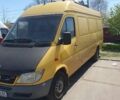 Желтый Мерседес Sprinter, объемом двигателя 2.2 л и пробегом 360 тыс. км за 10000 $, фото 1 на Automoto.ua
