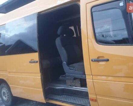Желтый Мерседес Sprinter, объемом двигателя 2.7 л и пробегом 111 тыс. км за 10050 $, фото 10 на Automoto.ua