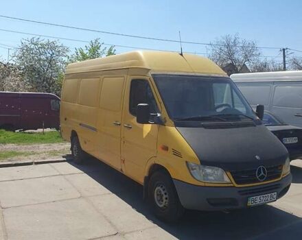 Желтый Мерседес Sprinter, объемом двигателя 2.2 л и пробегом 360 тыс. км за 10000 $, фото 27 на Automoto.ua