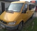 Желтый Мерседес Sprinter, объемом двигателя 2.2 л и пробегом 309 тыс. км за 6700 $, фото 1 на Automoto.ua