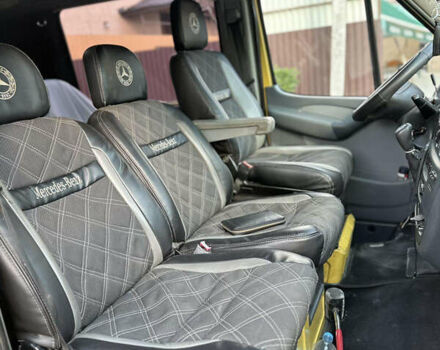 Жовтий Мерседес Sprinter, об'ємом двигуна 2.15 л та пробігом 540 тис. км за 8600 $, фото 7 на Automoto.ua