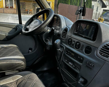 Жовтий Мерседес Sprinter, об'ємом двигуна 2.15 л та пробігом 540 тис. км за 8600 $, фото 10 на Automoto.ua