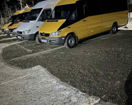 Желтый Мерседес Sprinter, объемом двигателя 2.7 л и пробегом 100 тыс. км за 19000 $, фото 30 на Automoto.ua