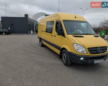 Желтый Мерседес Sprinter, объемом двигателя 2.9 л и пробегом 487 тыс. км за 15000 $, фото 2 на Automoto.ua