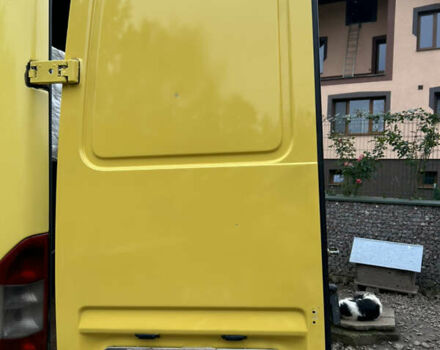 Желтый Мерседес Sprinter, объемом двигателя 2.69 л и пробегом 500 тыс. км за 10600 $, фото 15 на Automoto.ua
