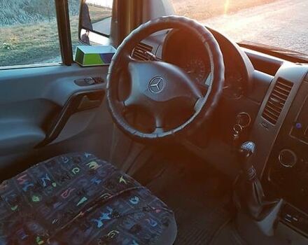 Желтый Мерседес Sprinter, объемом двигателя 2.1 л и пробегом 620 тыс. км за 17500 $, фото 5 на Automoto.ua